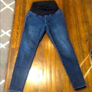 Maternity skinny jeans